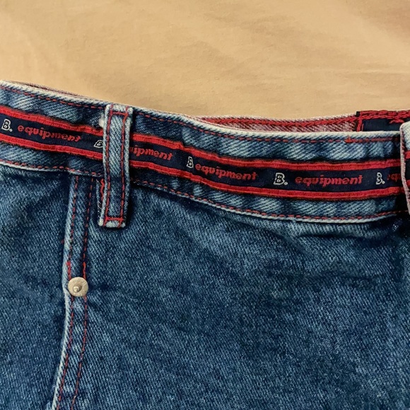 vintage denim mom shorts, with red detailing - Picture 3 of 4